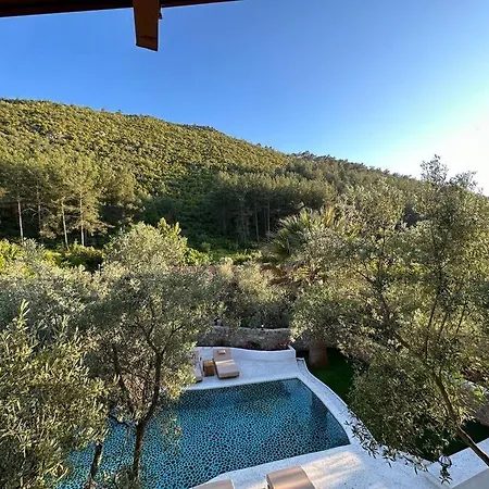 Kayakoey Kiryaman Hotell